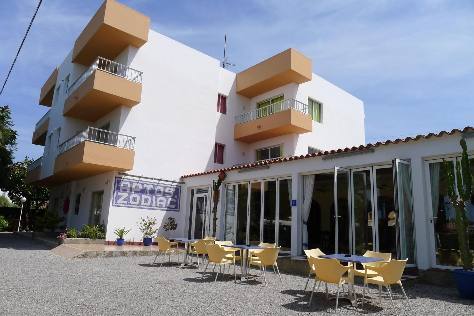 Apartamentos Zodiac Sant Antoni de Portmany Zewnętrze zdjęcie